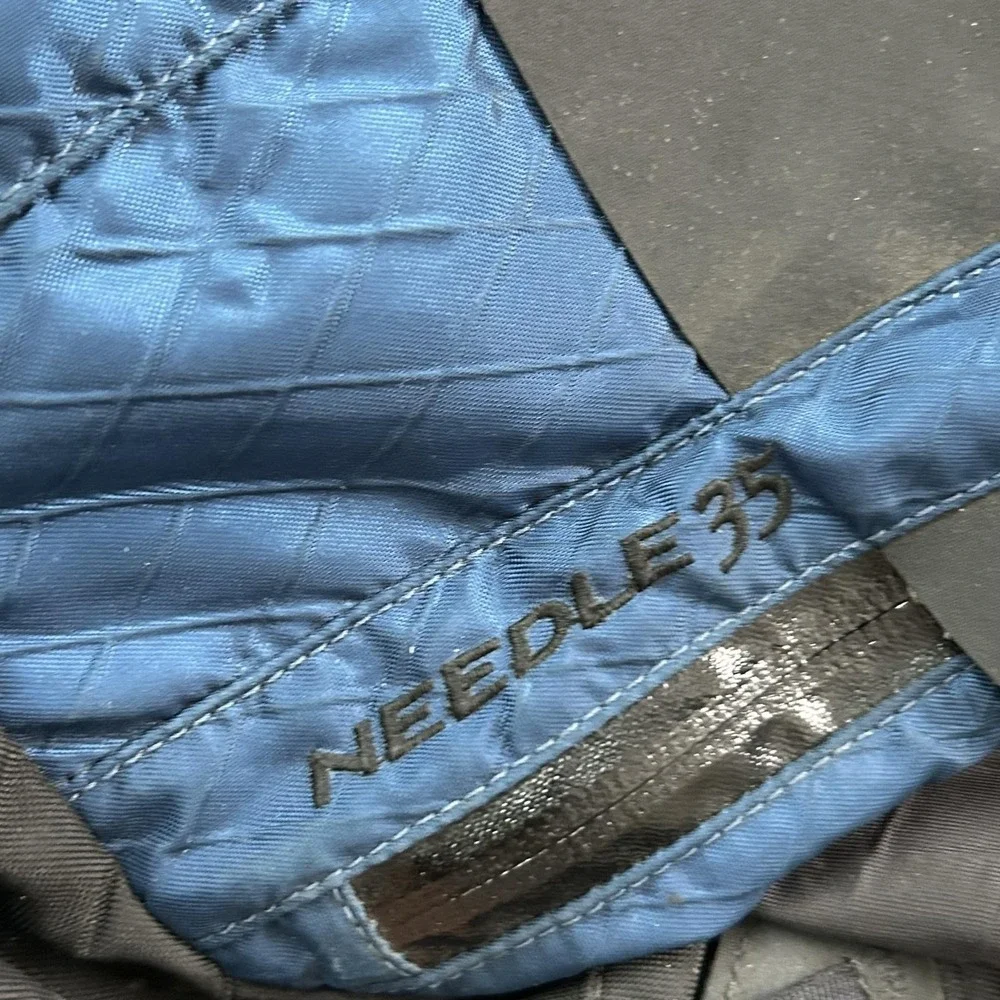 Arc'teryx Needle 35 Backpack 35L Black Blue One Size Hiking Nylon Canada Daypack